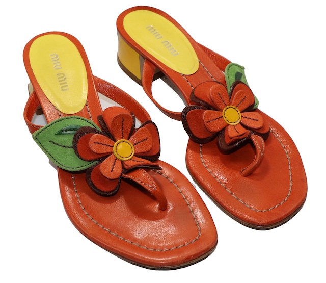 miumiu flower sandals