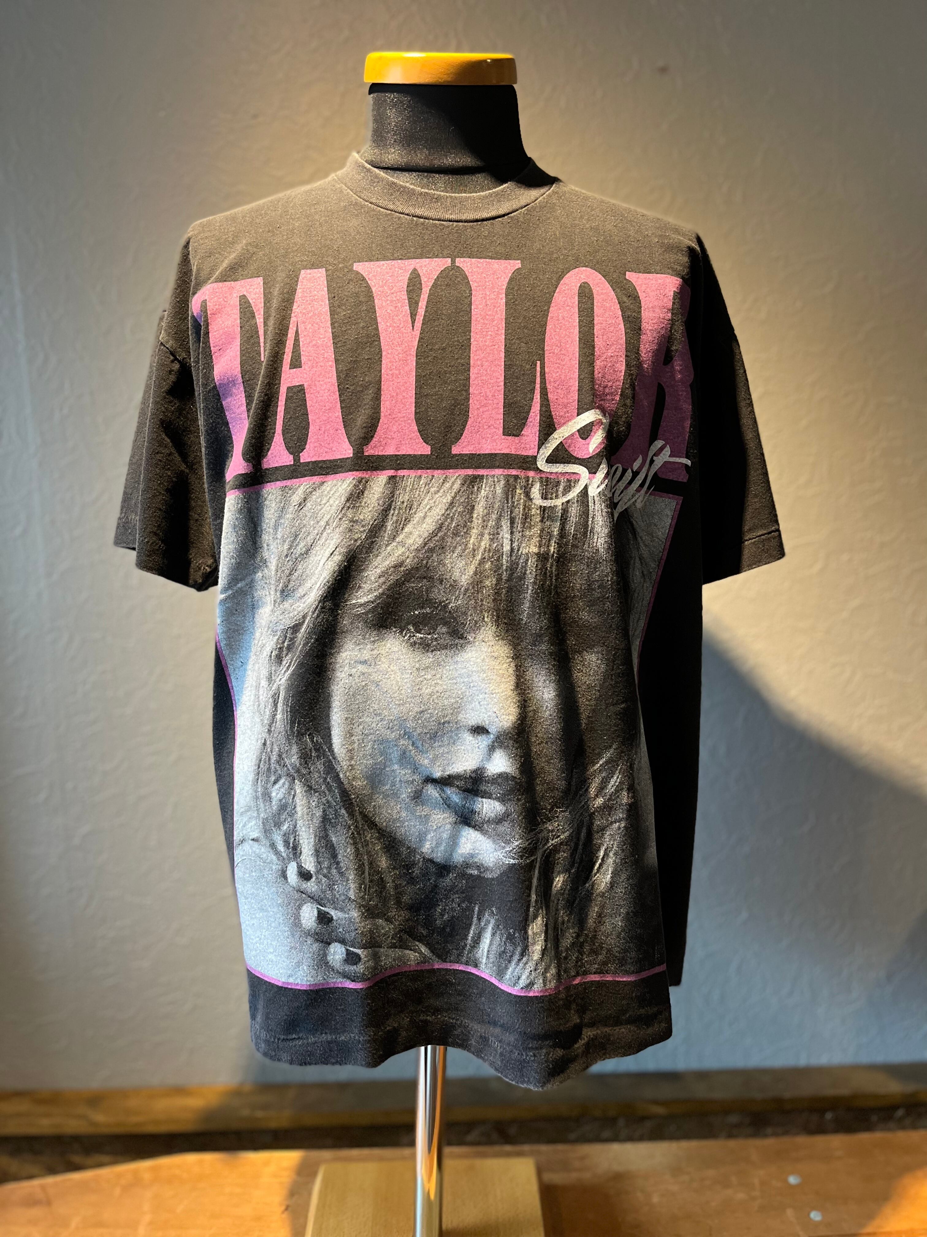 TAYLOR SWIFT THE ERAS TOUR AT SINGAPORE 2024 S/S TEE（テイラー 