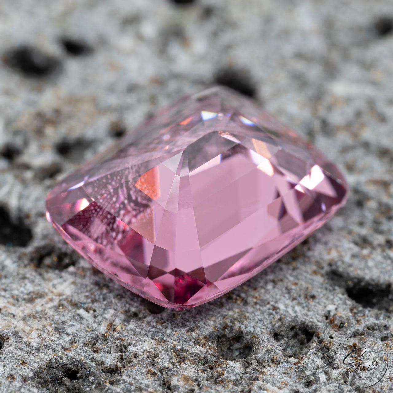 天然【非加熱】スピネル・パープリッシュピンク 4.48ct GIA鑑別書