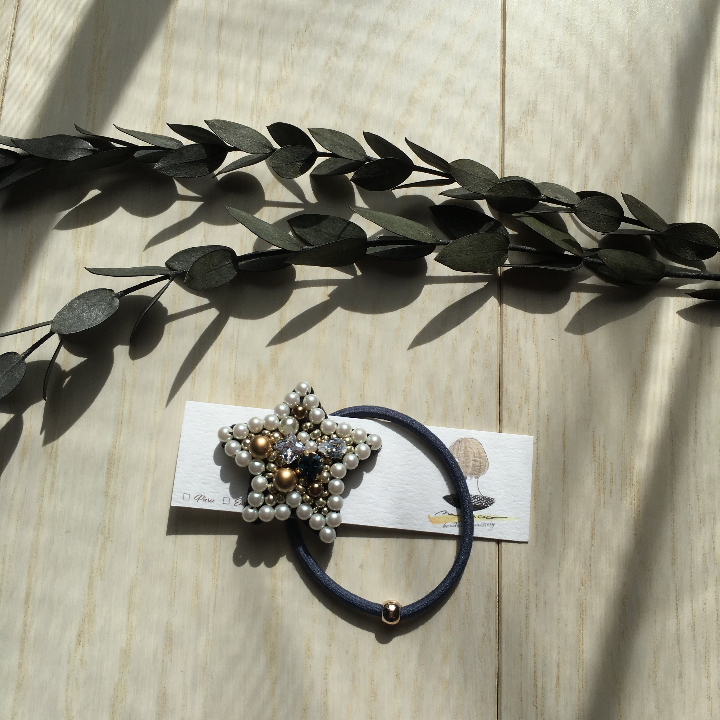大ぶりな大人可愛いビーズ刺繍のヘアゴム | miyacoco.handmade