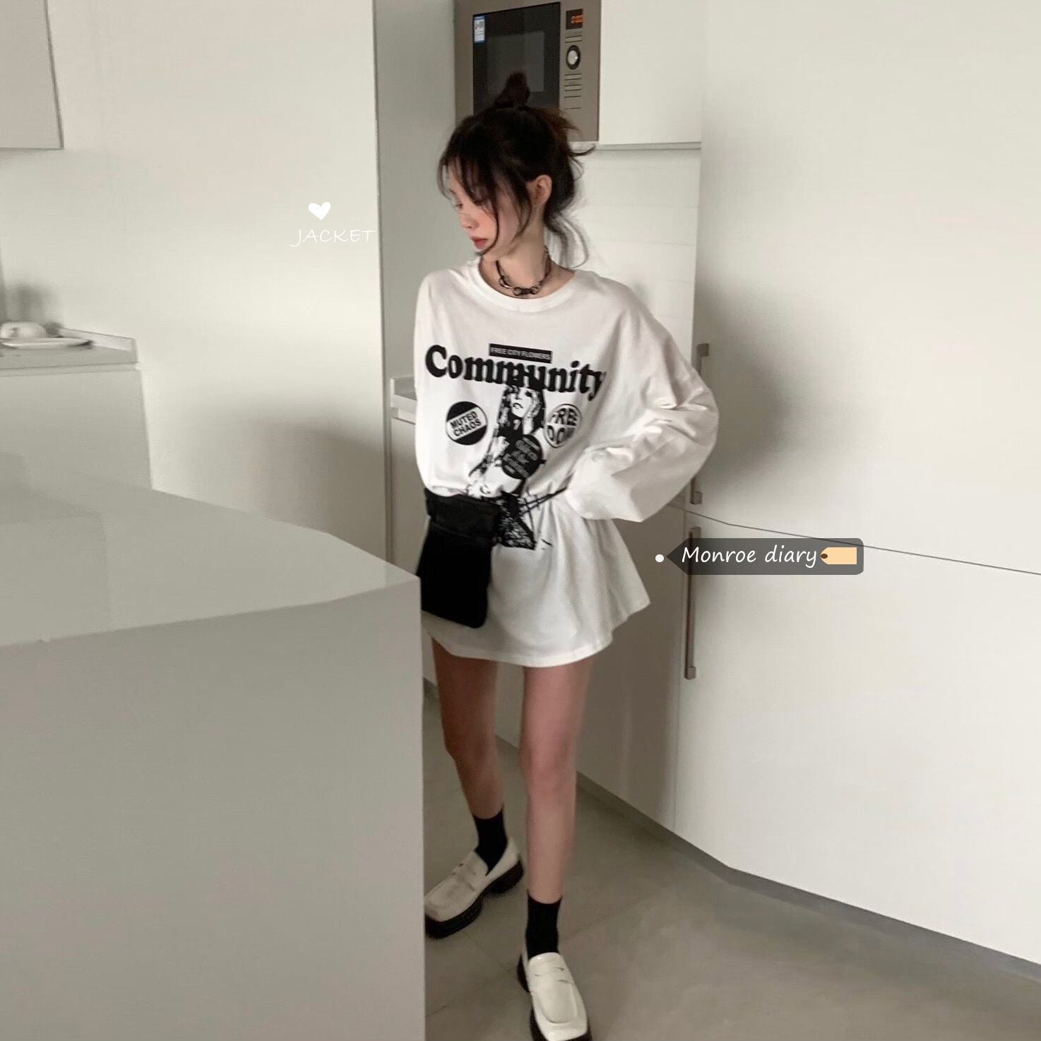 スタンダードホワイトプリントルーズTシャツ シャツ オータム薄手トップス ロング レトロ 秋物 モンロー8158671752