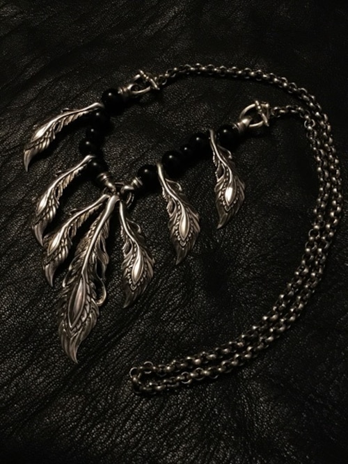 garuda  feather neckless