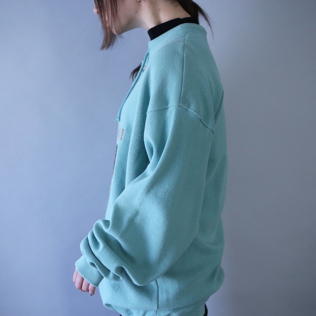 "刺繍" tiffany blue good coloring design over silhouette henry-neck sweat pullover