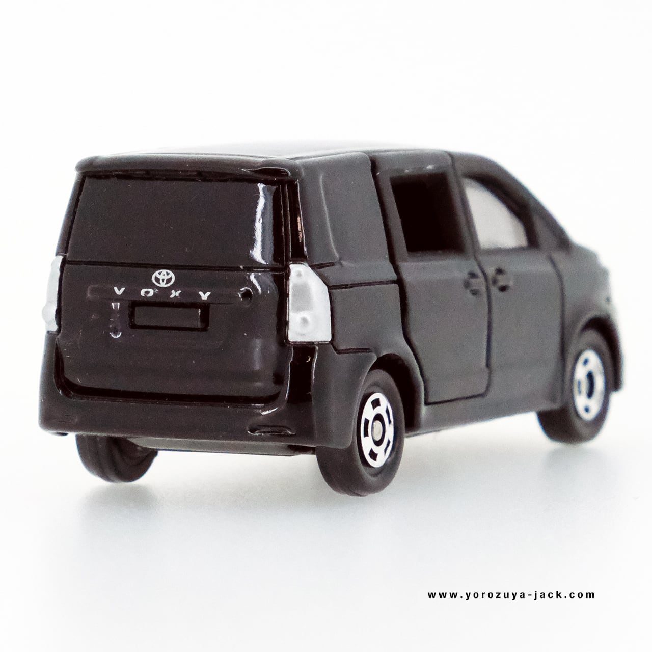 ★商談中★　5563 トミカ 2007年 トヨタヴォクシー 塗装修復等ルース品 ☆絶版トミカ☆トヨタヴォクシー NO.107 [黒] 【箱有】2007年2代目