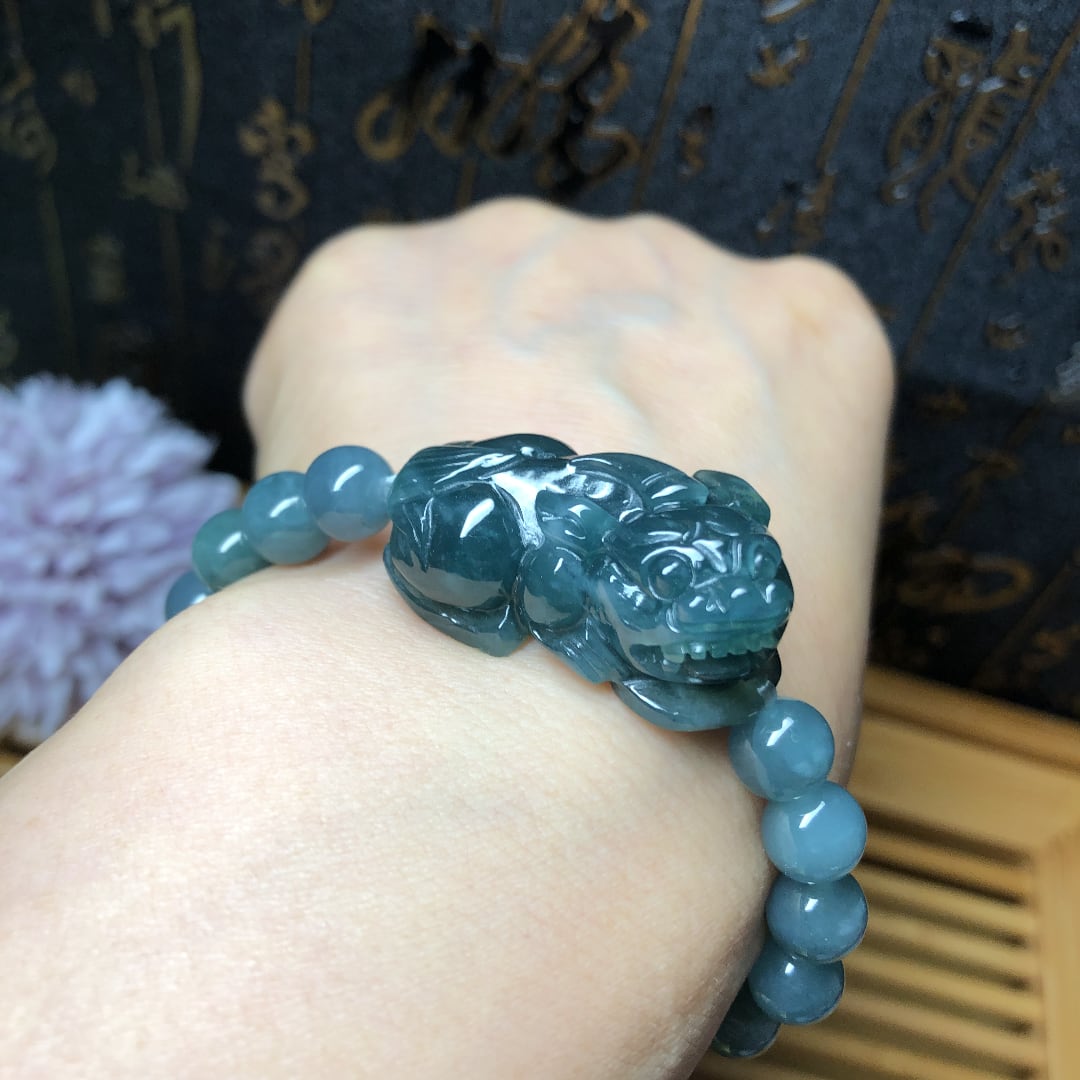 2025年新作入荷 本翡翠、個性的氷藍水捻じり大きいバングル〜60 アクセサリー