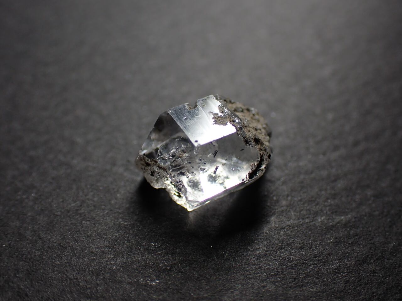 ギニア共和国産 ルビー/Ruby 原石 2個セット A-RUB074 | 鉱物・天然石