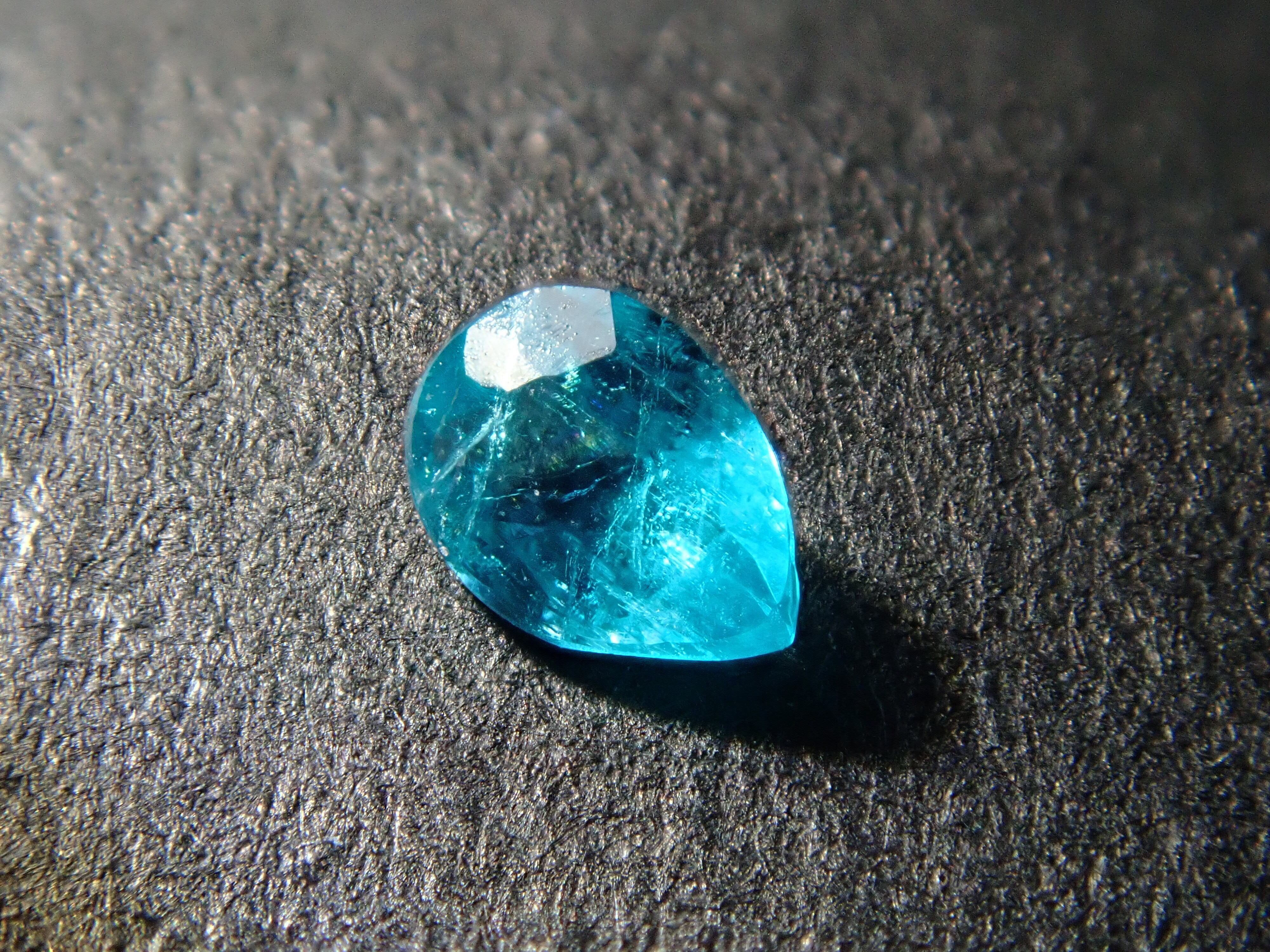 ブラジル・バターリャ産パライバトルマリン 0.045ct