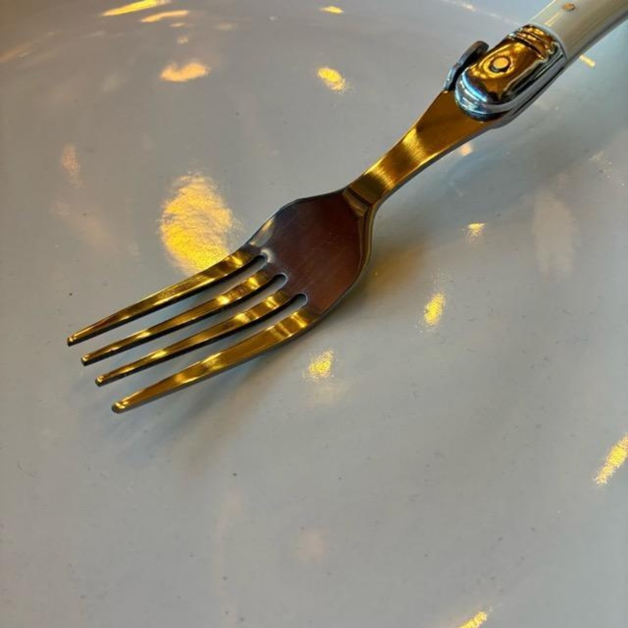 TOPANGA Kitchen Classic Modern Cutlery Ivory 2-type Spoon, Fork, and Knife
