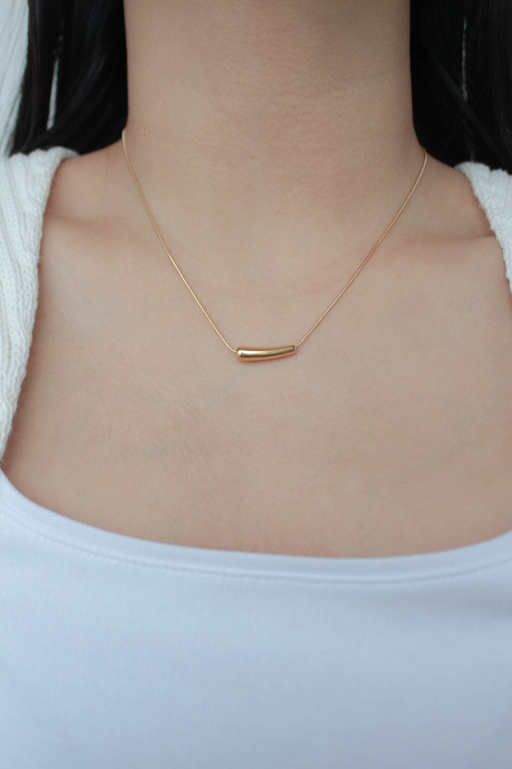 Nuance Bar Necklace