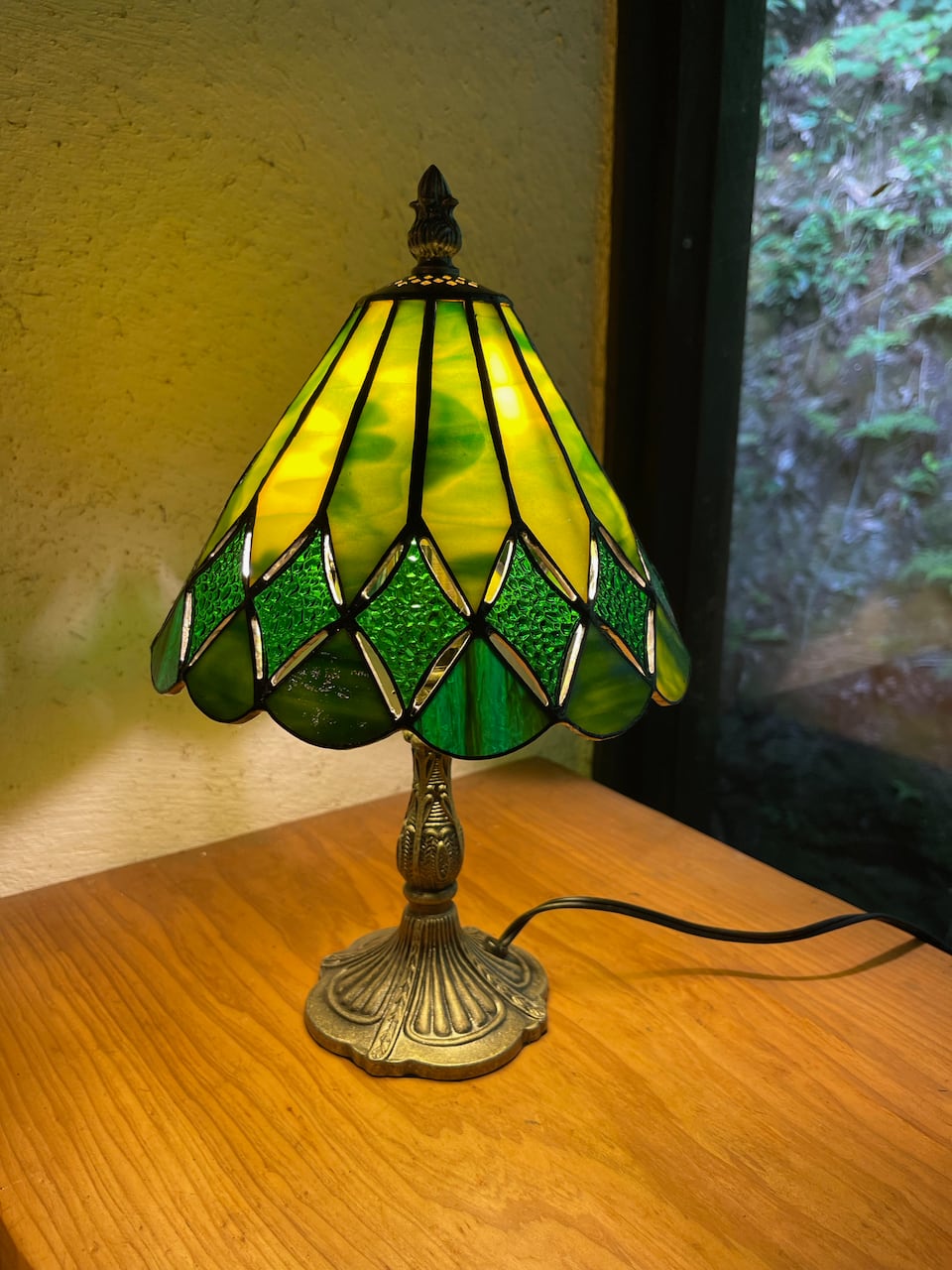 スタンダード・グリーン（ステンドグラスのテーブルランプ）
