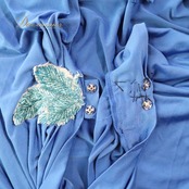 社交ダンス 衣装 トップス ブラウス ブルー系 チャコットロイヤルダンス Chacott ROYAL DANCE レッスン 練習 青 スリット袖 ビジュー リボン ドルマンスリーブ 大人っぽい 上品 おしゃれ フレア かわいい 華やか 鮮やか フェミニン お洒落 シンプル エレガント 軽やか ダンスウェア レディース スタイリッシュ