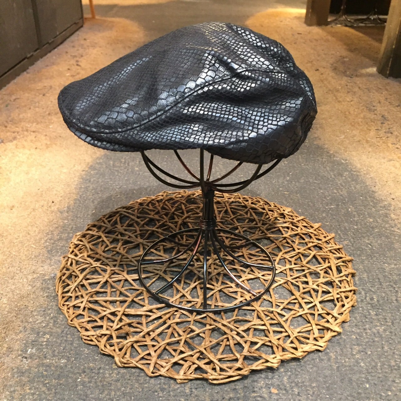 フェイクレザーハンチングスネーク | オンラインShop無（帽子の通販）