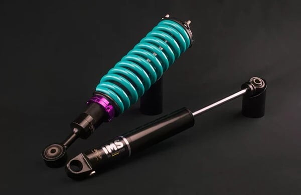 mellow.upオリジナル ラプターライナー トライトンリアスポイラー