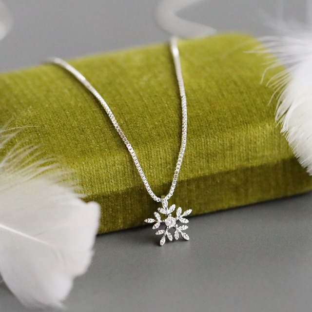 雪の結晶｜SLV925×CZ スノーホワイトネックレス｜アレルギー対応｜45cm｜冬限定