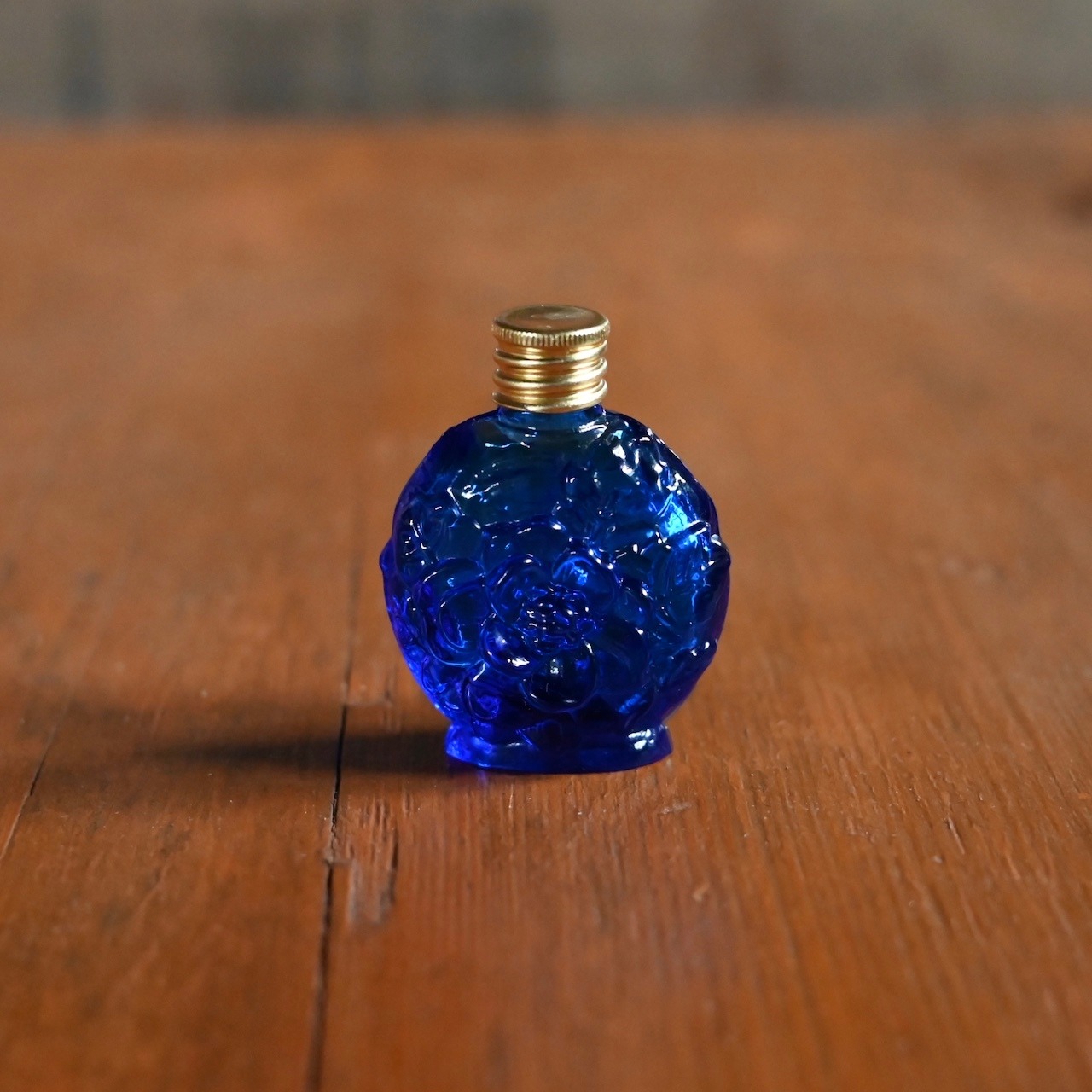 Perfume Bottle/ 香水瓶〈 チェコガラス・オブジェ・ディスプレイ・アンティーク・ヴィンテージ 〉