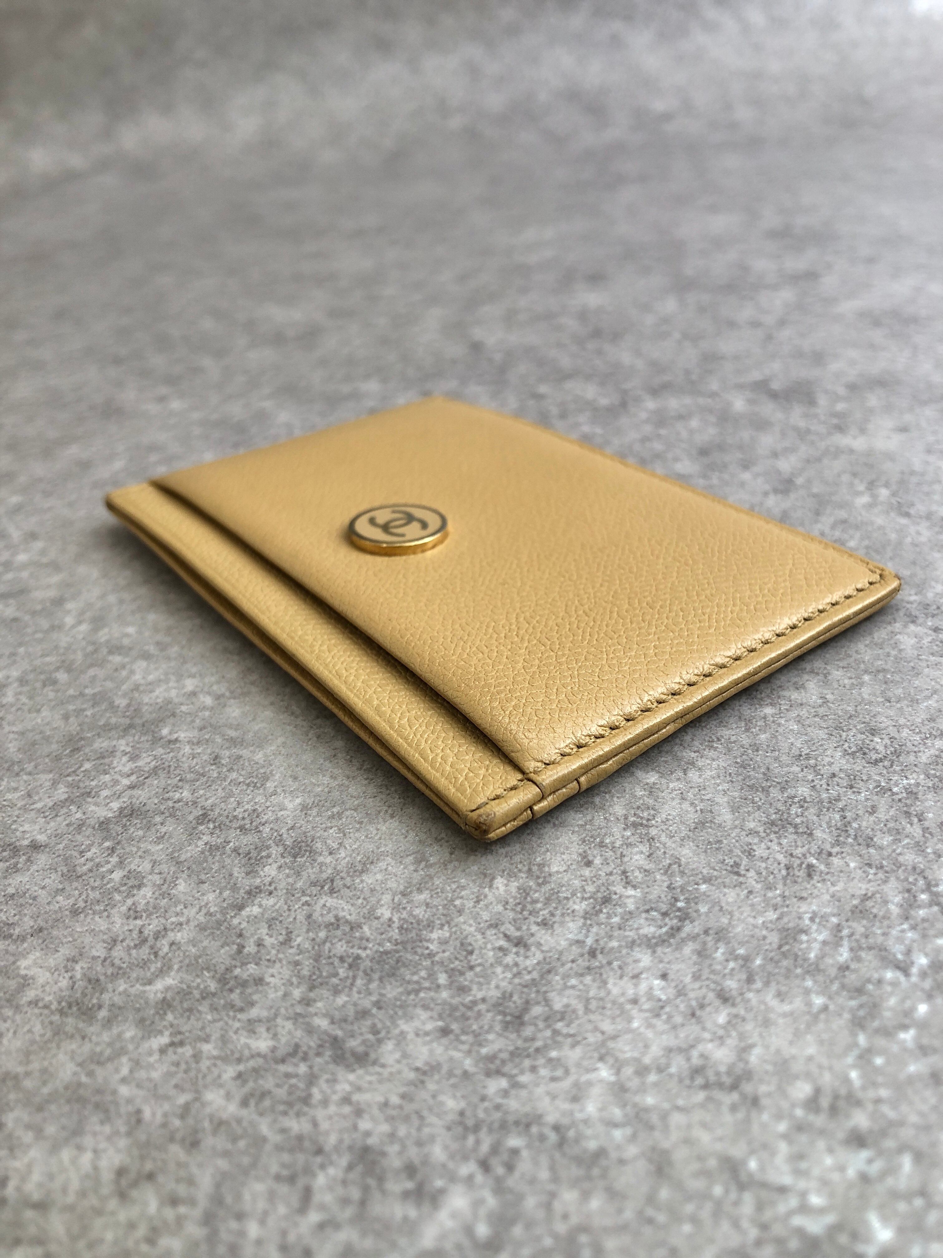 CHANEL シャネル カードケース ベージュ ココボタン レザー キャビア