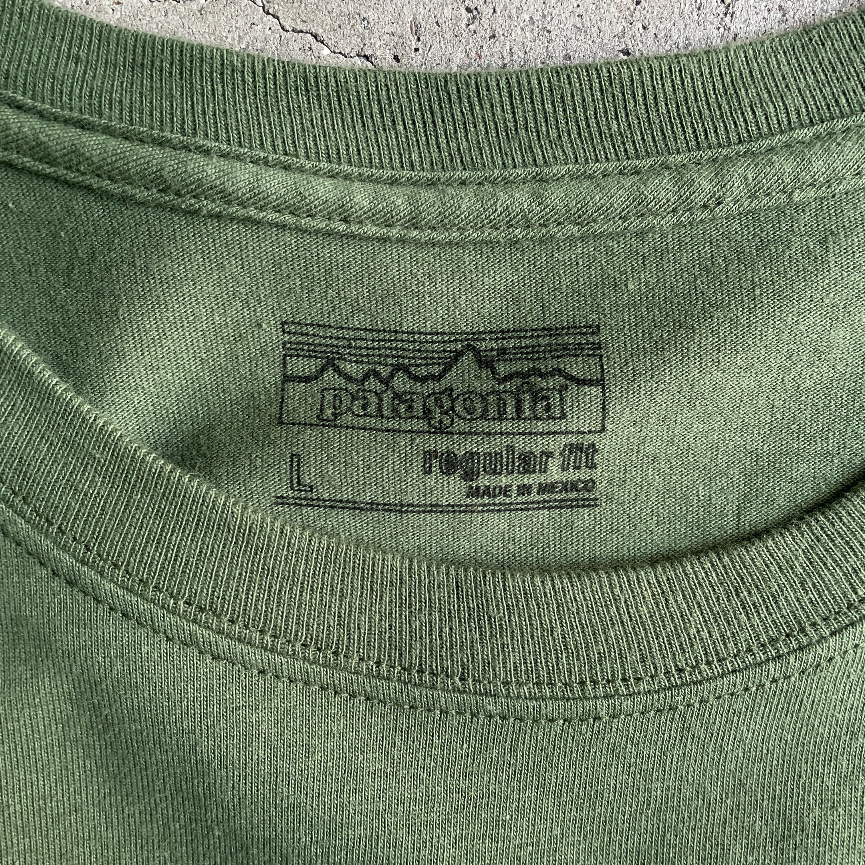 Patagonia パタゴニア 長袖 Tシャツ グリーン XS バックプリント patagonia パタゴニア 胸ロゴ バックプリント オーガニックコットン T
