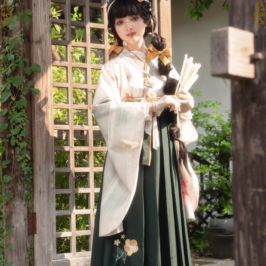 ブライス着物　上品なロリータ ロリータファッション通販 SEASONZ 和ロリ 着物 プリーツ