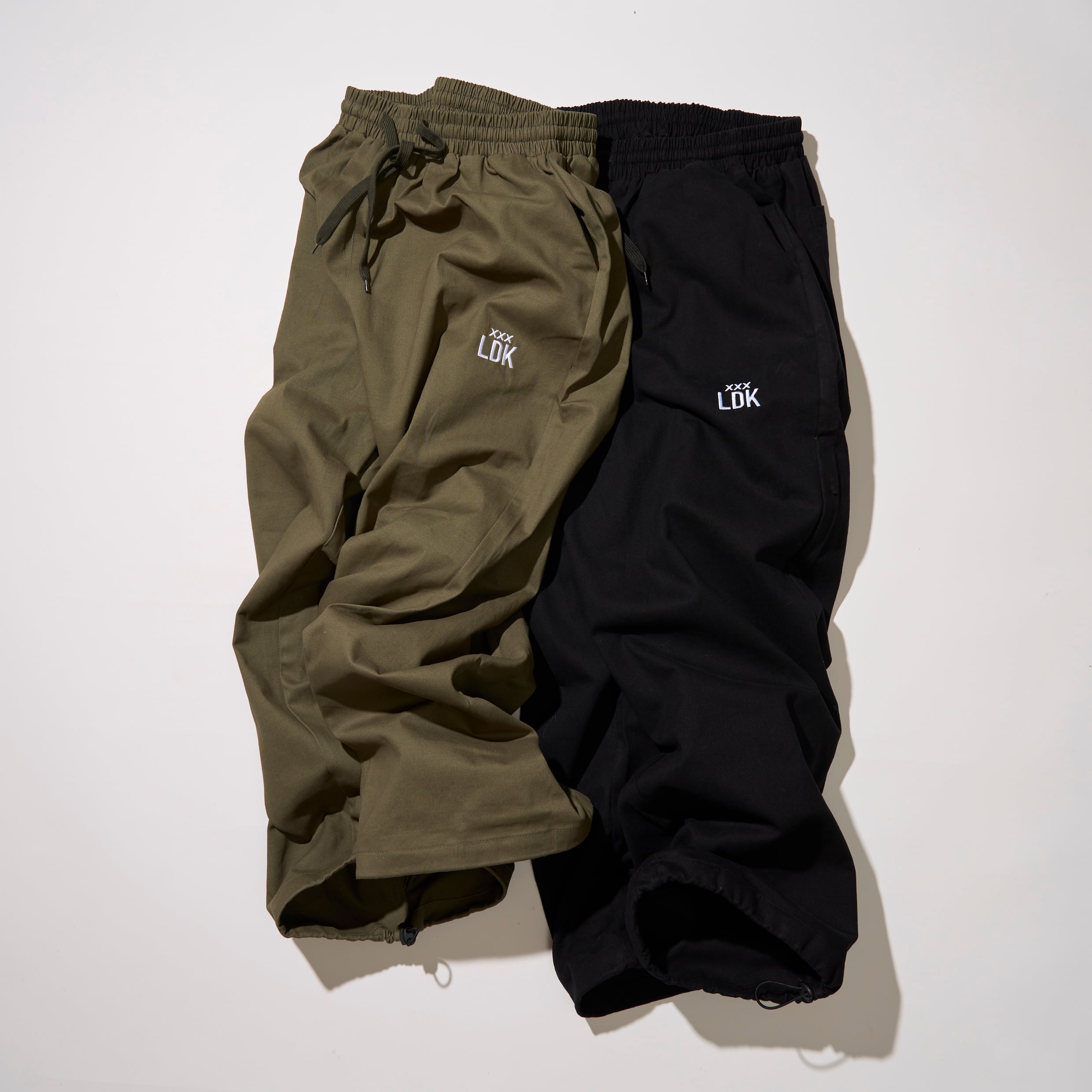SIGNATURE™︎ Trousers | XXXLDK®︎ Official site.