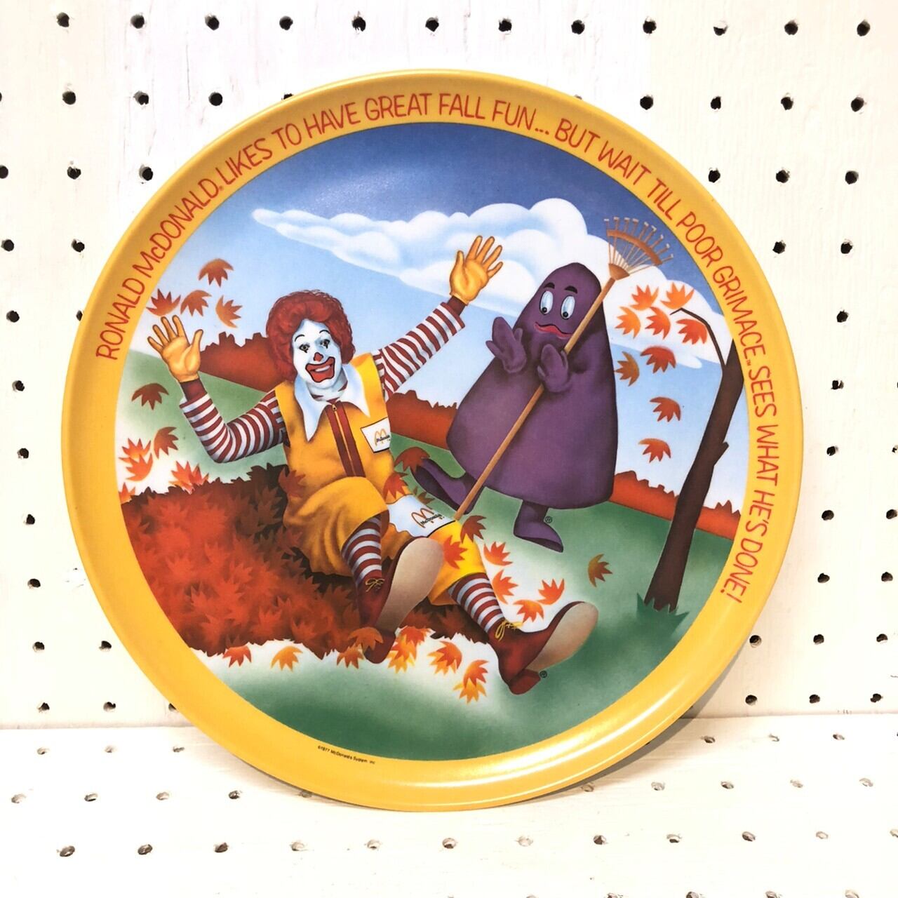 70s マクドナルド プラスチックコレクションプレート -ファール･ファン / VINTAGE RONALD McDONALDFALL FUN  COLLECTOR PLATE | THE PUPPEZ☆e-shop　/ ザ　パペッツ松本-WEBショップ powered by BASE