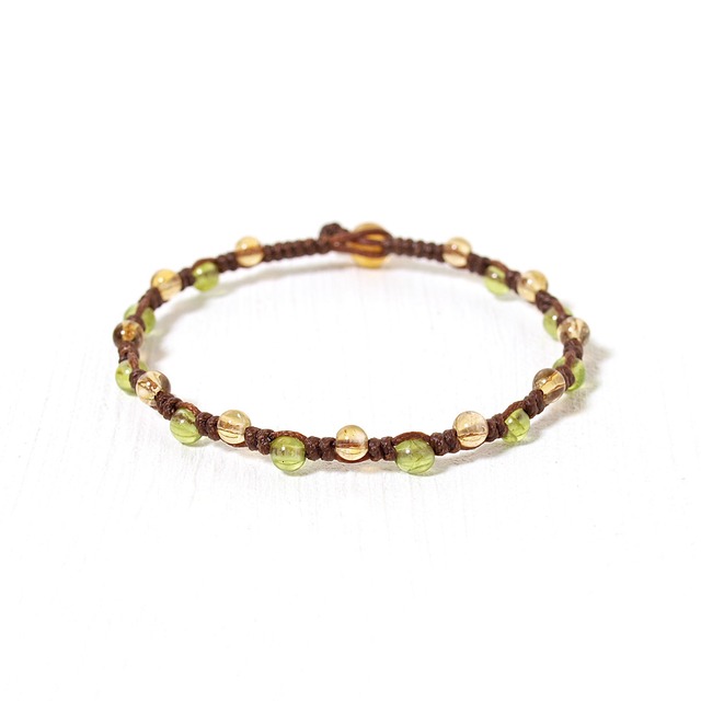 シトリン＋ペリドット４ミリ玉つゆマクラメブレスレット