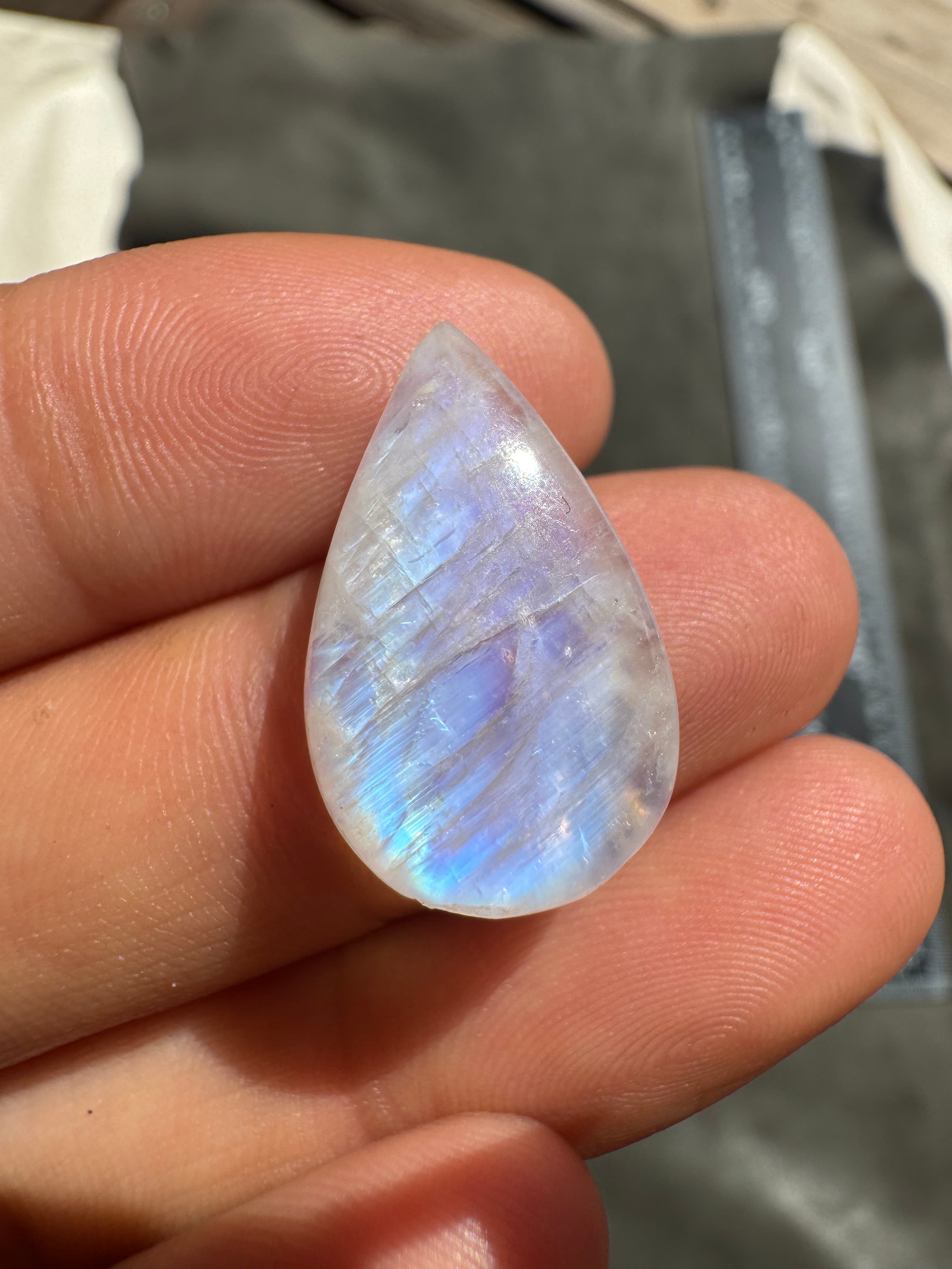 【閉店前新月スペシャル】月の光がくれるやすらぎ|高品質ムーンストーン16