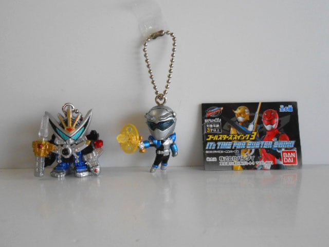 ΩHhe04QZ 仮面ライダーオーズ セル メダル 卸1袋25個入1袋