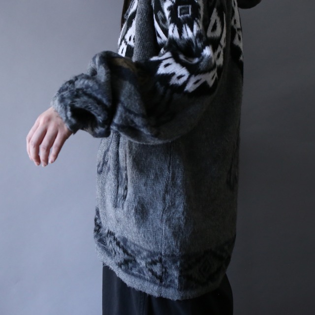 nordic pattern over silhouette zip-up ecuador knit jacket