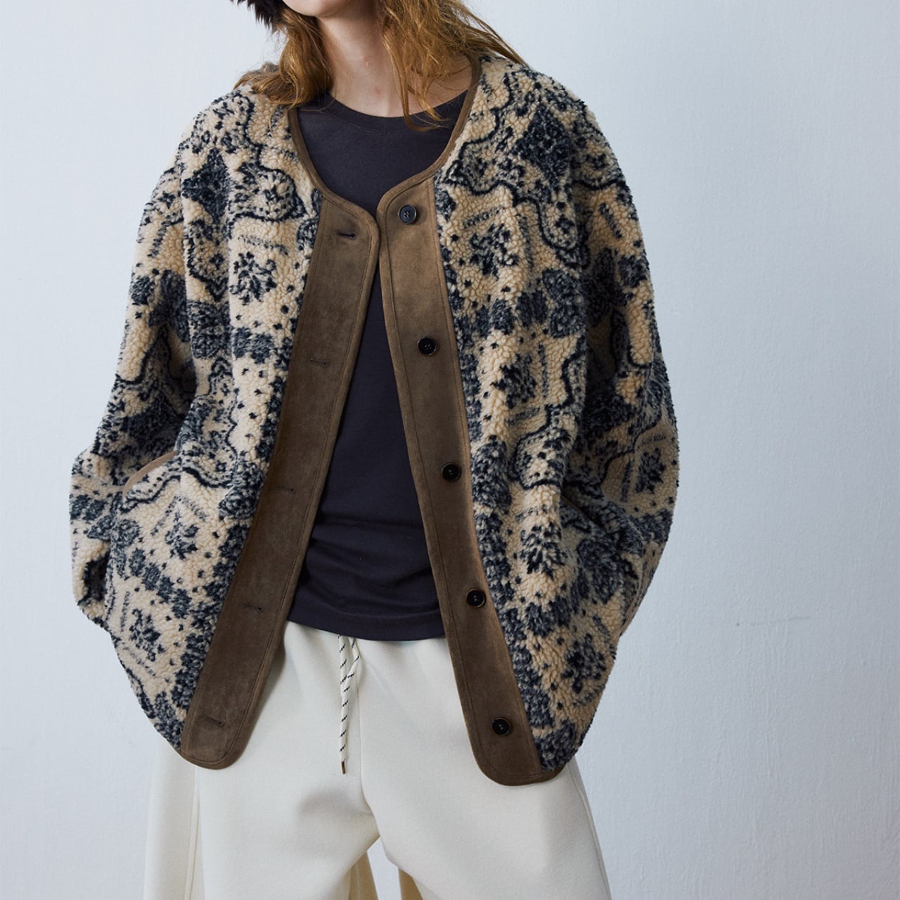 オールオーバーボアフリースノーカラージャケット A01903