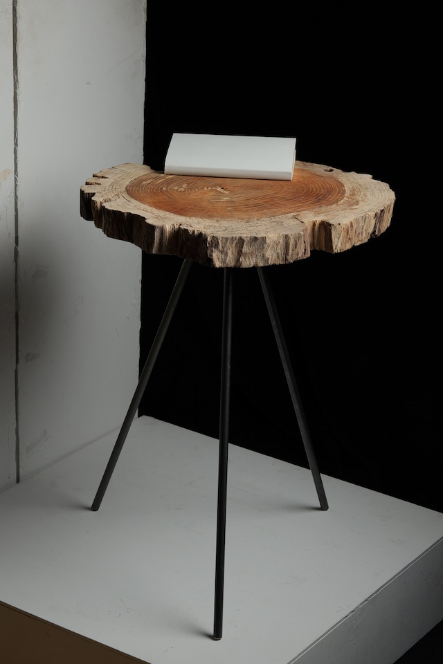 Side table "欅"