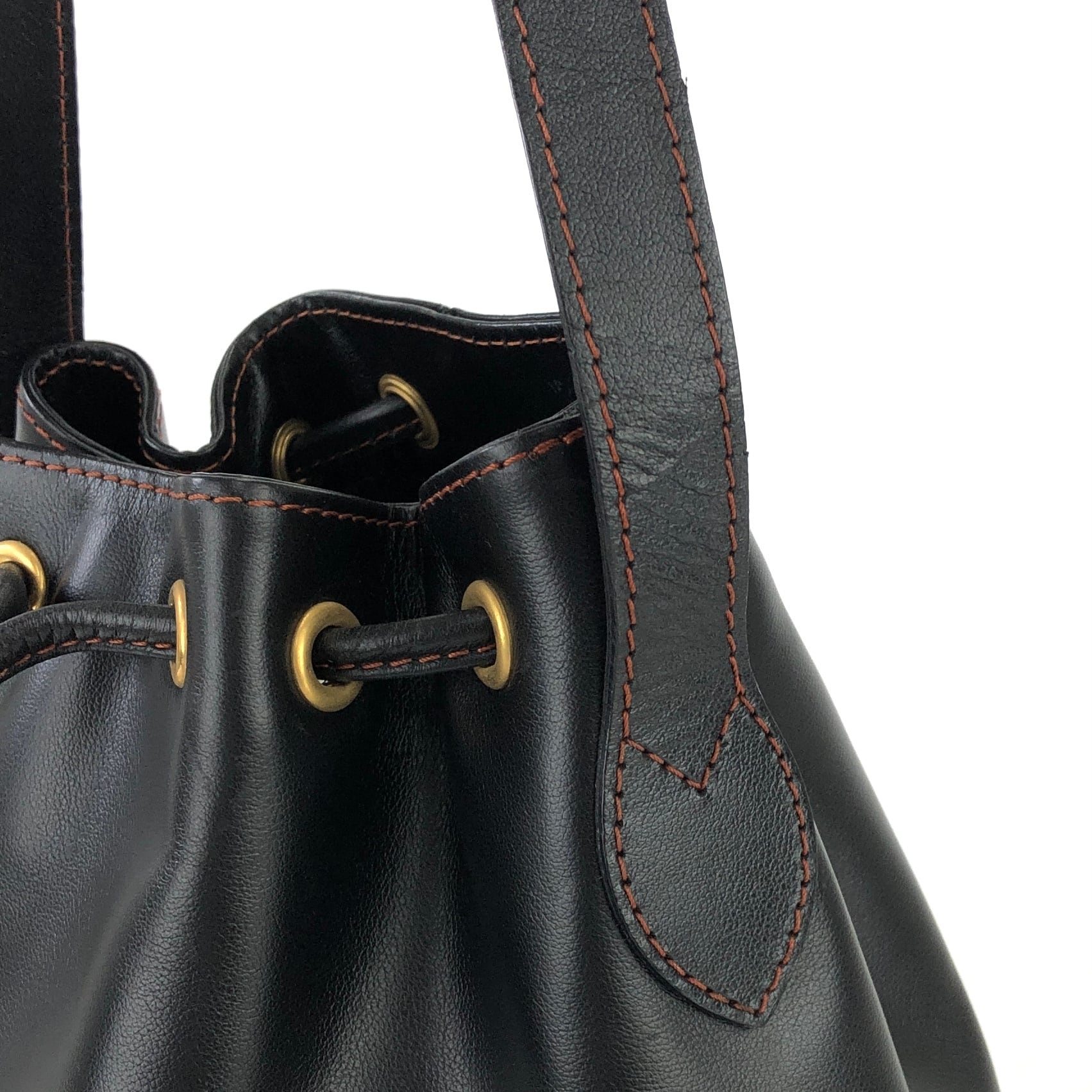 イヴサンローラン  Y カットアウト レザー ショルダーバッグ 黒 ヴィンテージ Yves Saint Laurent イヴ サンローラン Yカットアウト レザー ドロー