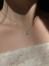Drop zirconia necklace