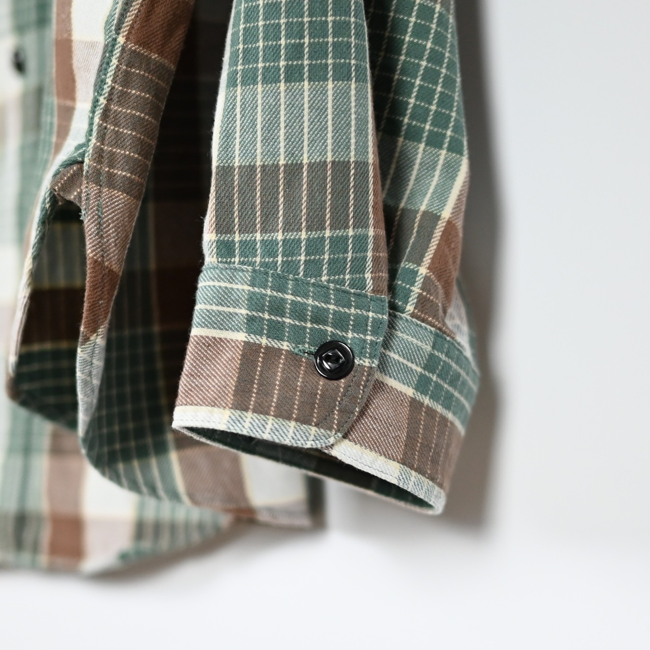 BOWWOW / MOUNTAIN POCKET FLANNEL SHIRT