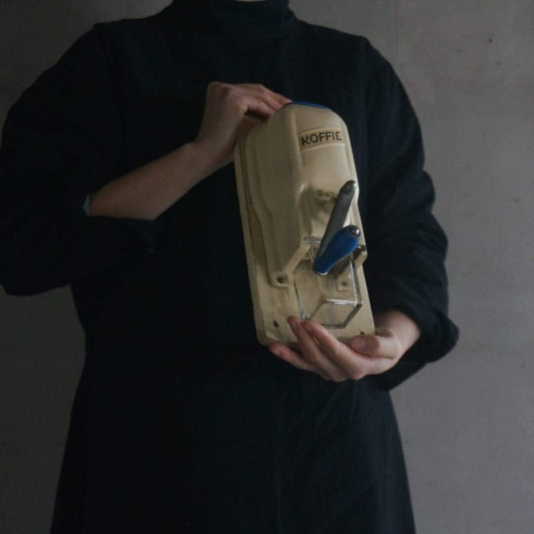 古いドイツの壁掛けミル