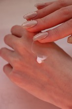 スパネイル　リッチハンド美容液　45ｇ