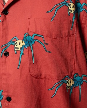 Nudie jeans ヌーディージーンズ   Aron Spiders Poppy Red 半袖シャツ