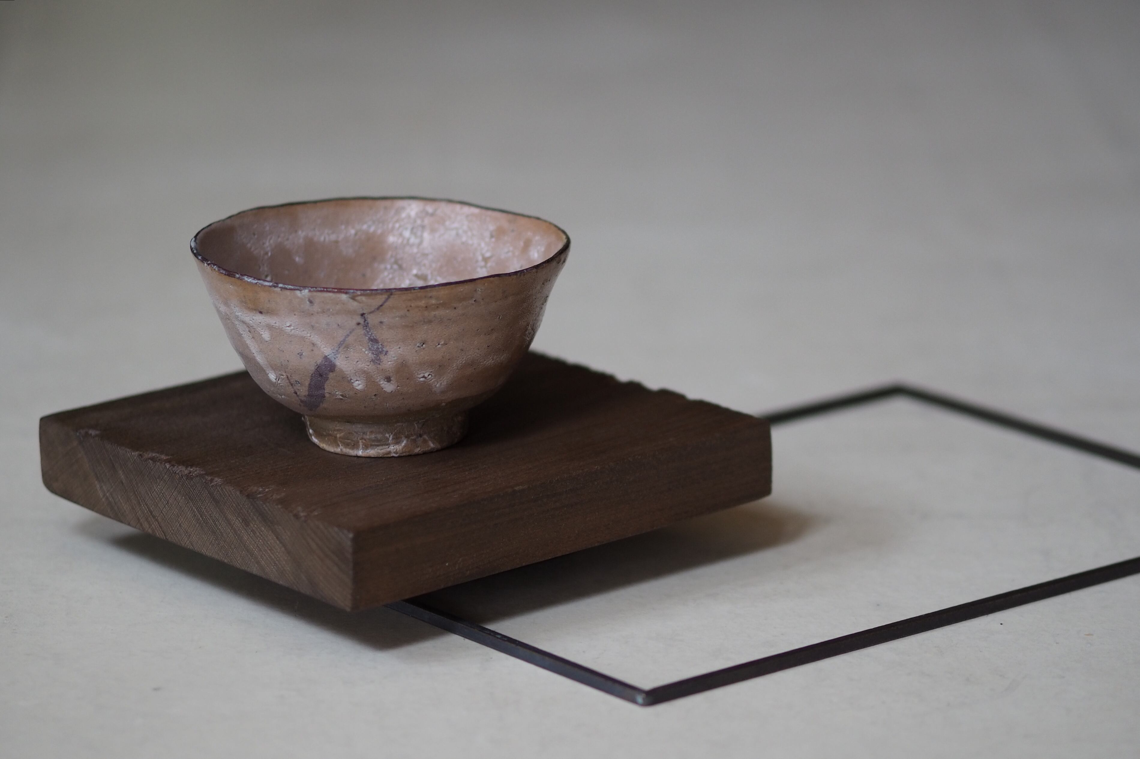 丸田宗彦 20. 絵唐津茶盌 | 陶屋なづな 丸田宗彦 20. 絵唐津茶盌 | 陶屋なづな