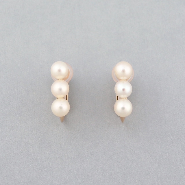 Row trio pearl earring