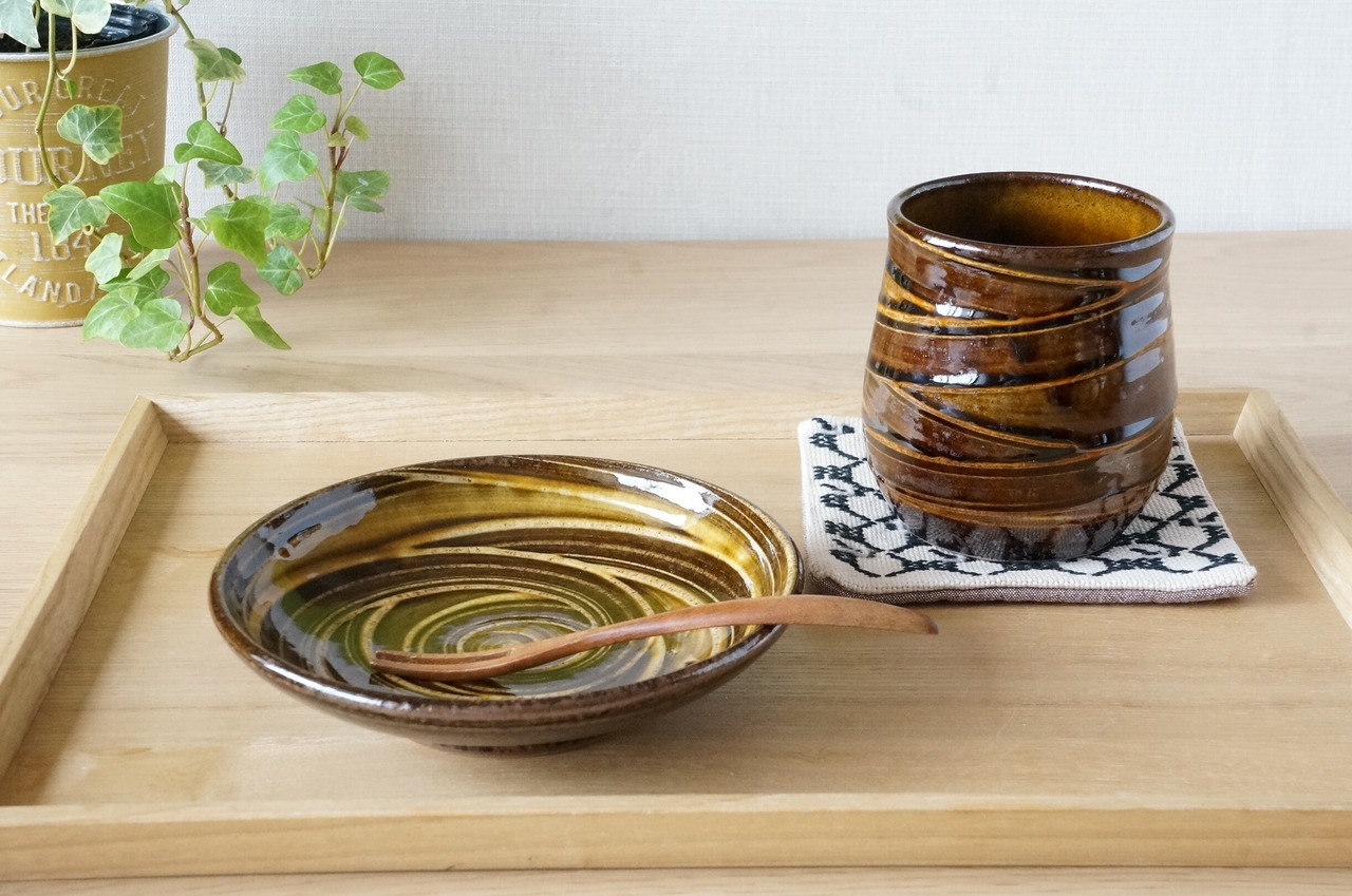 小石原焼　やままる窯　5寸皿　藁刷毛　飴釉　②　 [1-532]