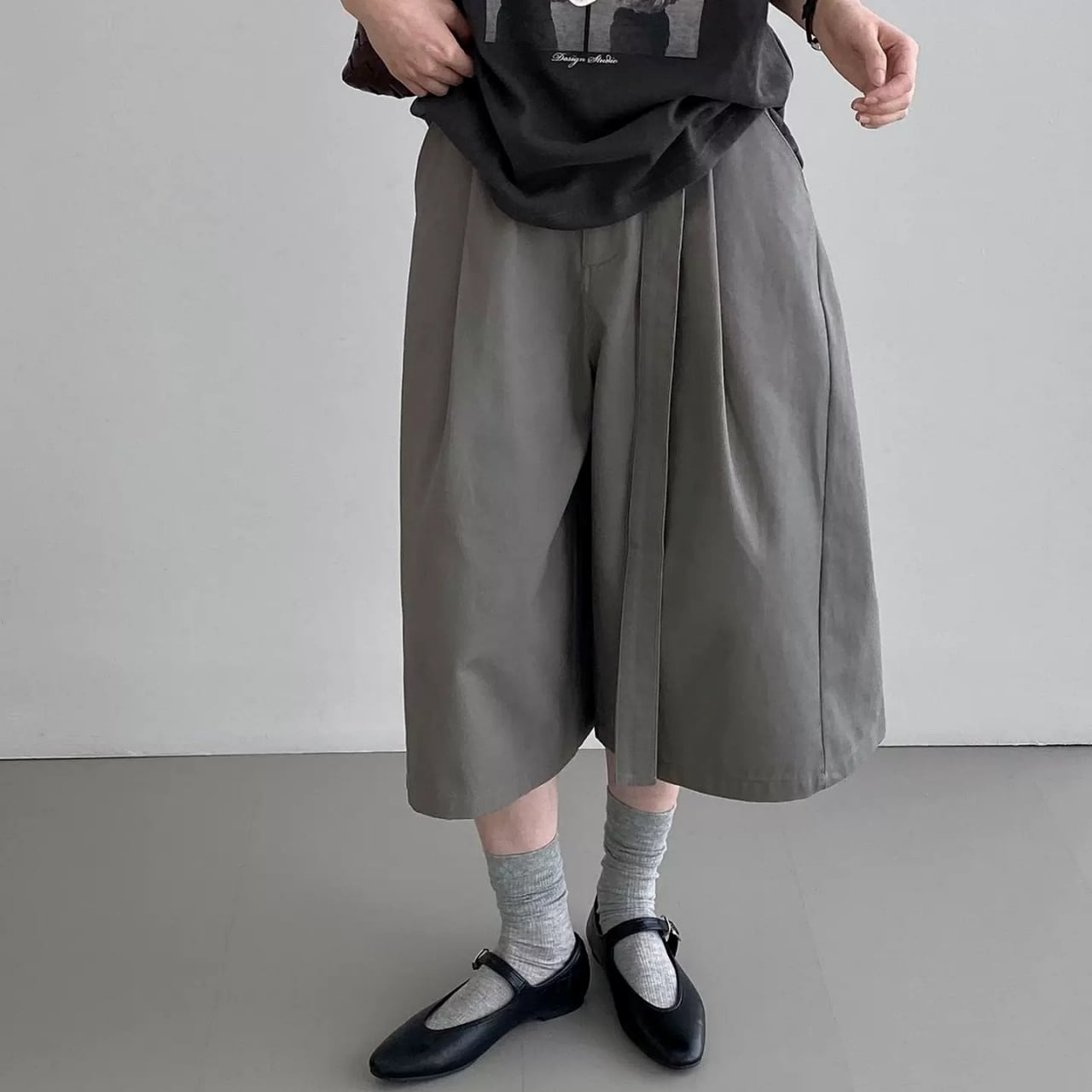 Tuck Gaucho Pants 01332