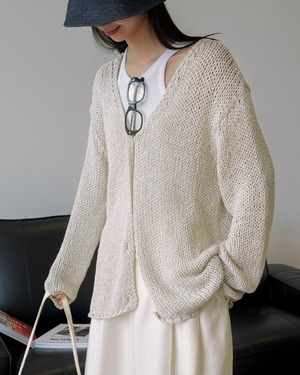 Loose V-neck Cardigan E536