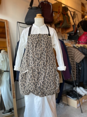 suolo GRIZZLY apron leopard sand