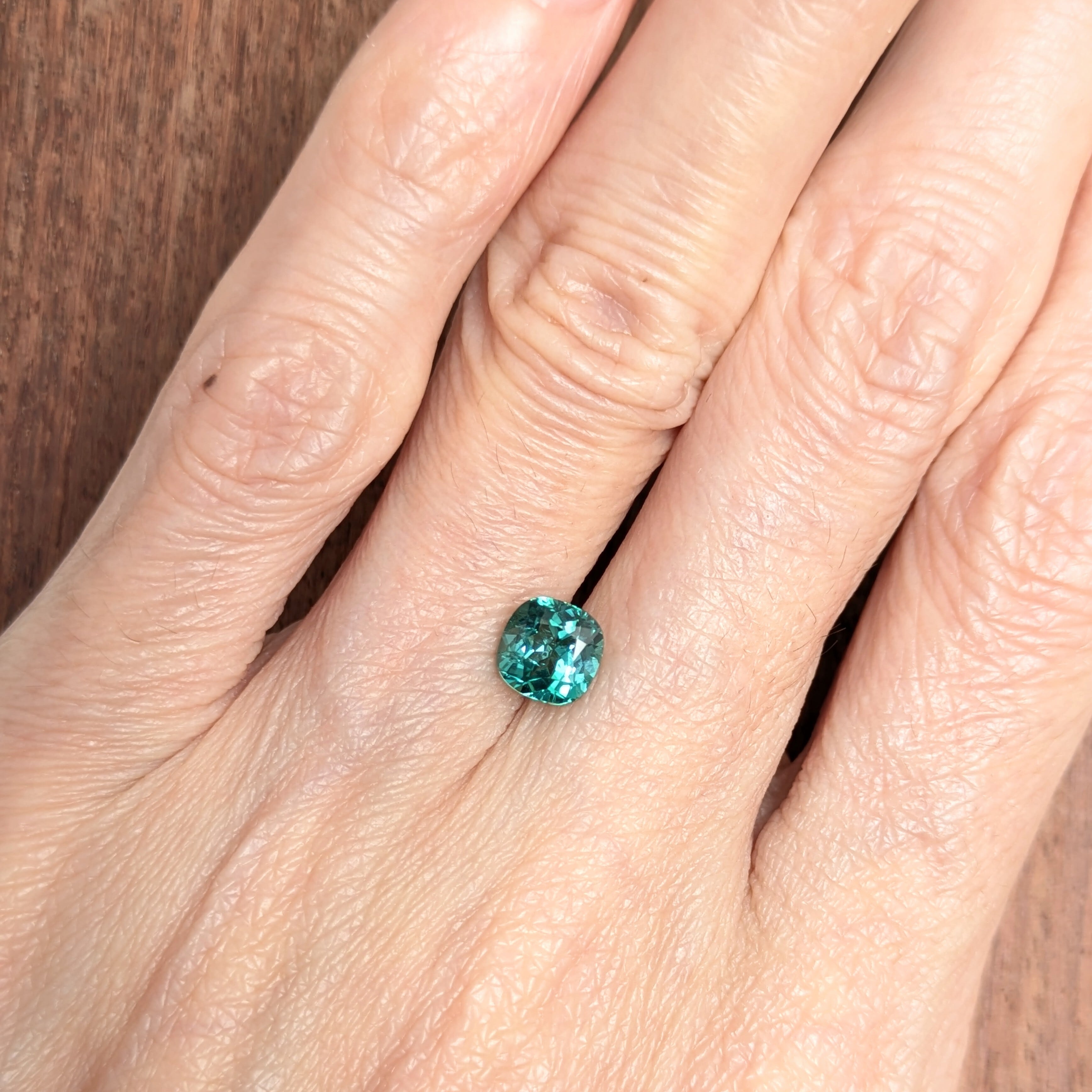 トルマリン(ラグーン)ルース アフガニスタン産【0.98ct】PRO209470