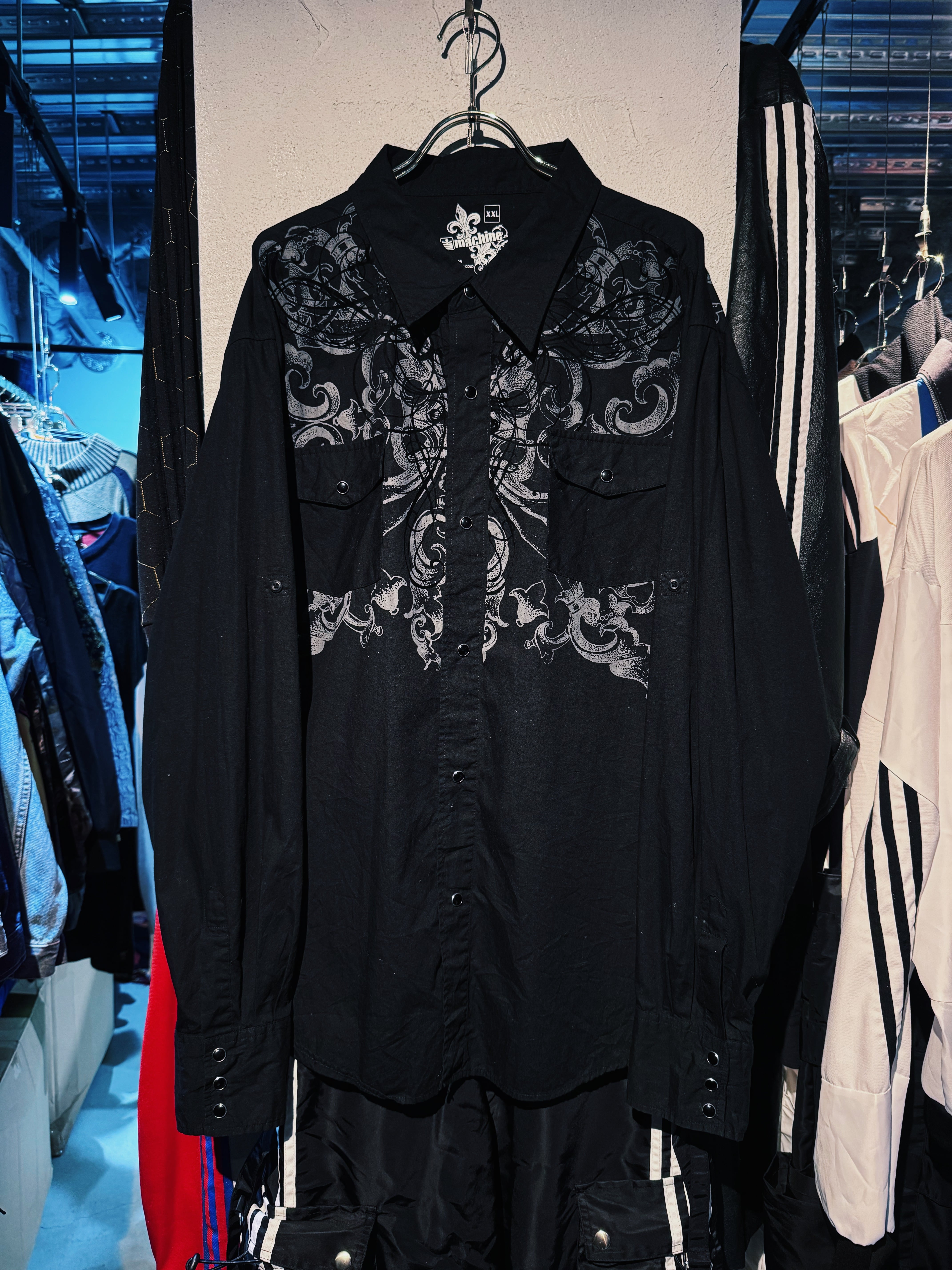 【D4C】vintage gorgeous emblem & cross design velour switching leguler collor shirt