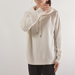 【２色】MARIED'OR　エルボー切替 フードニットプルオーバー　色：レッド、ホワイト　商品番号：19546