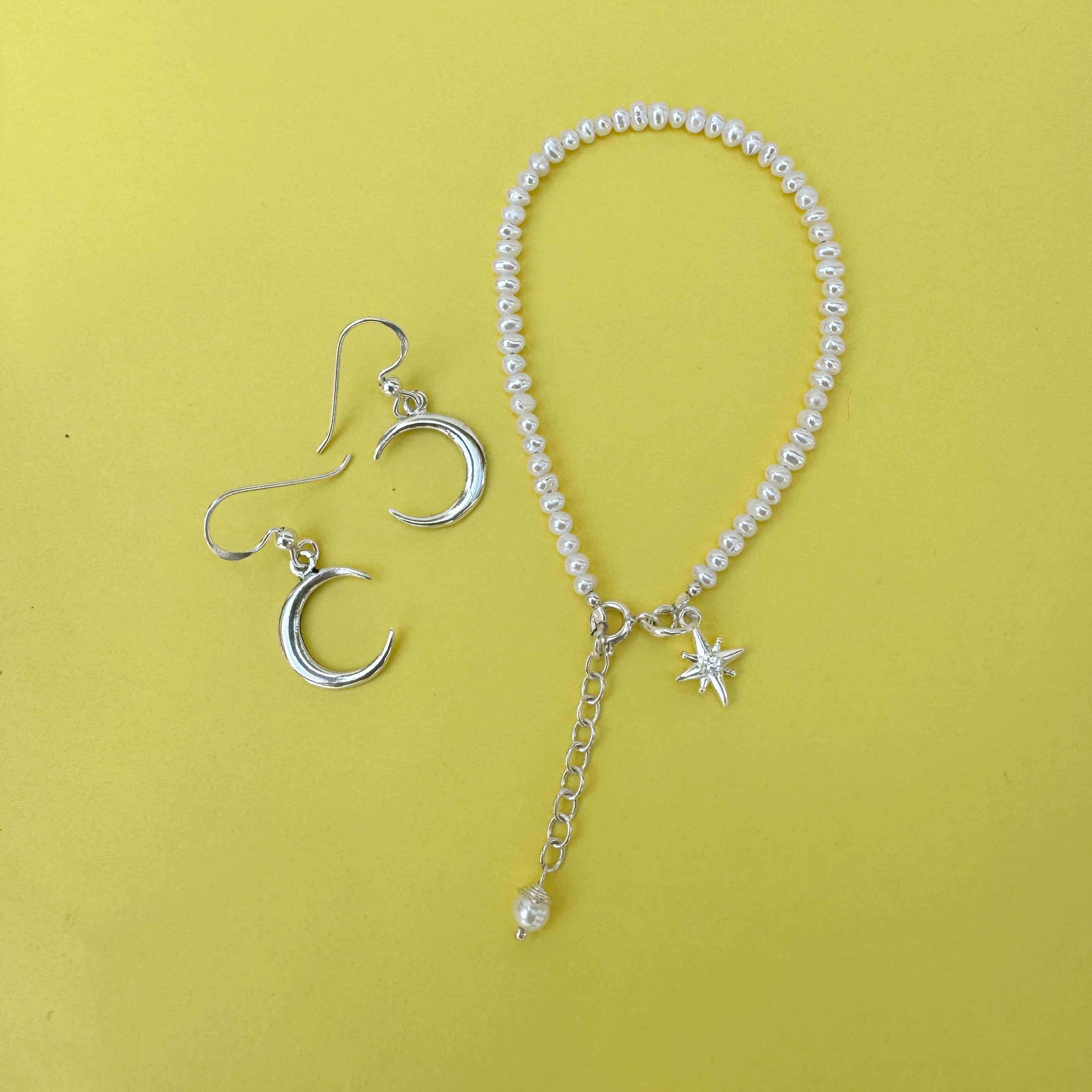 三日月 フック ピアス 月星 ◇◇ | 【公式通販】鎌倉のシルバー