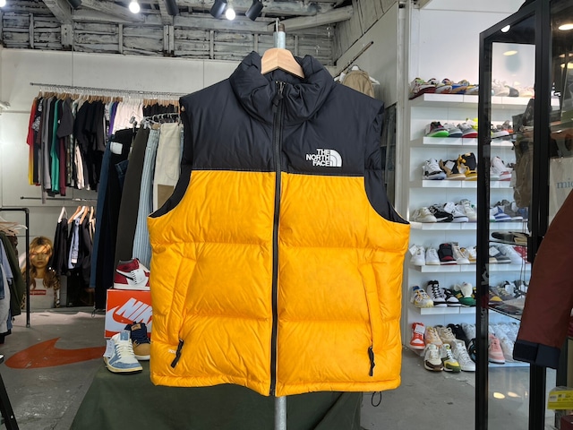 THE NORTH FACE 	1996 RETRO NUPTSE VEST ZINNIA ORANGE LARGE NF0A3JQQ-H6G 26036