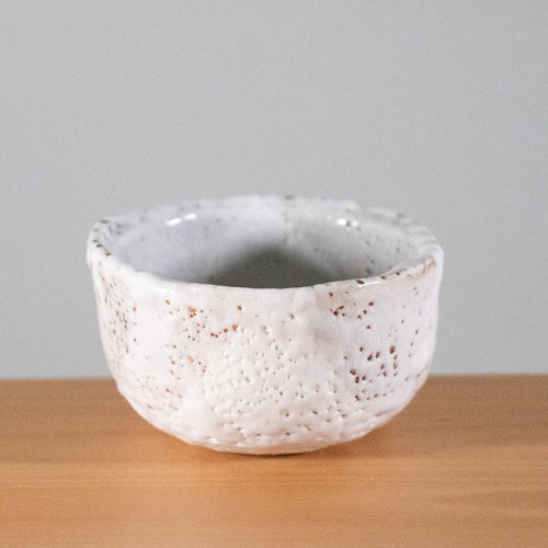 志野 器　　Shino Bowl