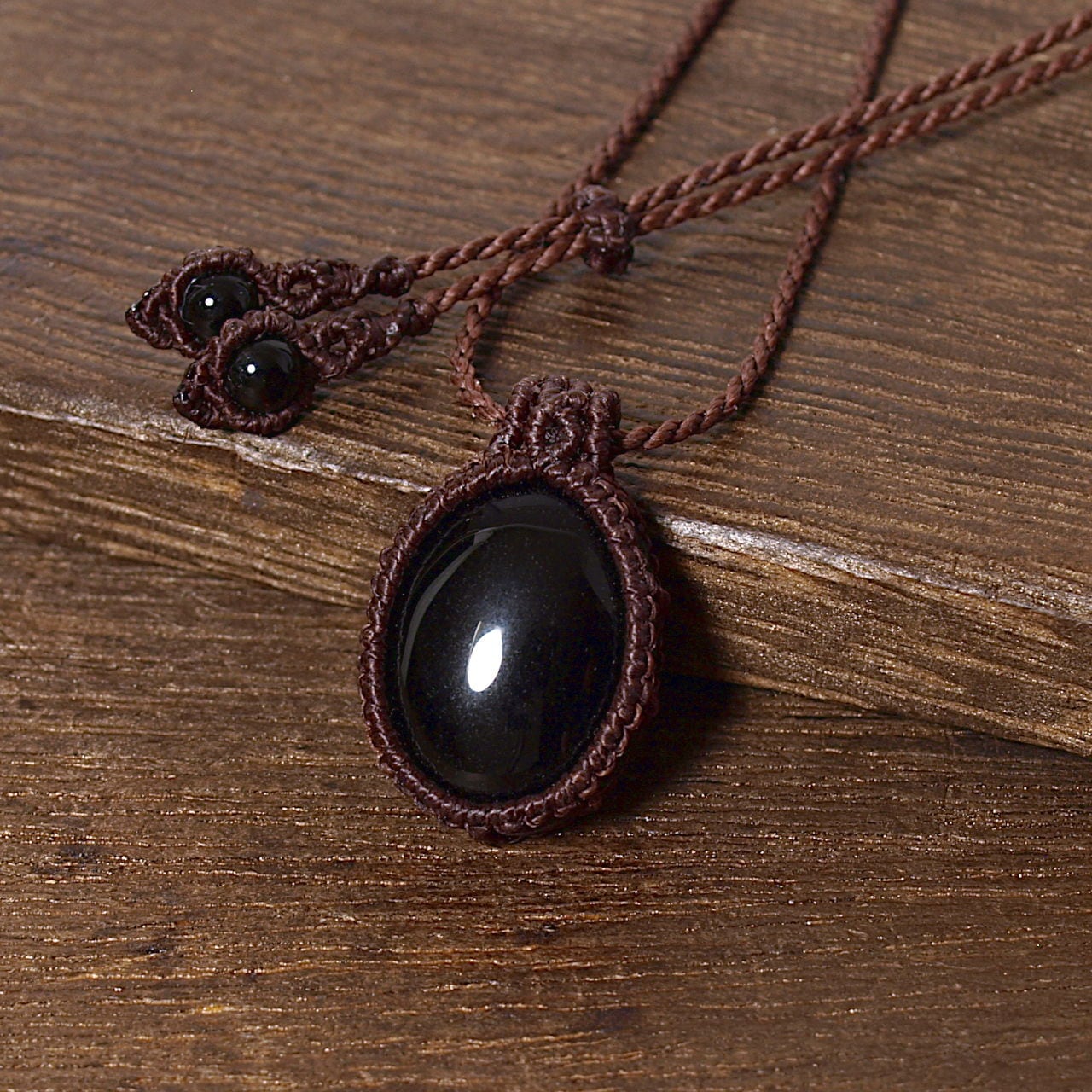 【一点物】モリオンのオーバルルースを包んだマクラメネックレスNo.4