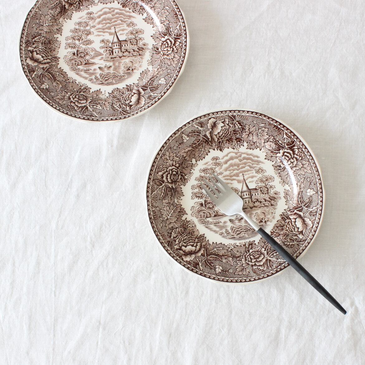 ARABIA maisema vintage plate ビンテージ プレート Arabia Maisema plate, 17,5 cm, red | Pre-used design | Franckly